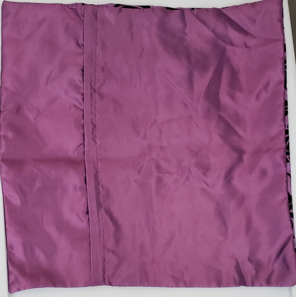 NWT Luxurious Purple & Black Pillow Cover Set (2) - Picture 2 of 4